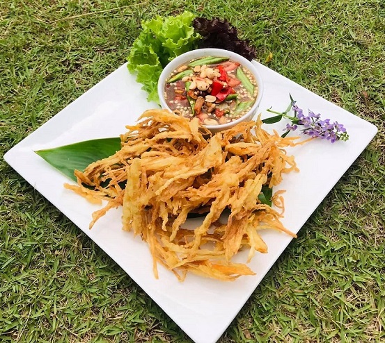 Spicy Golden Needle Mushroom Salad