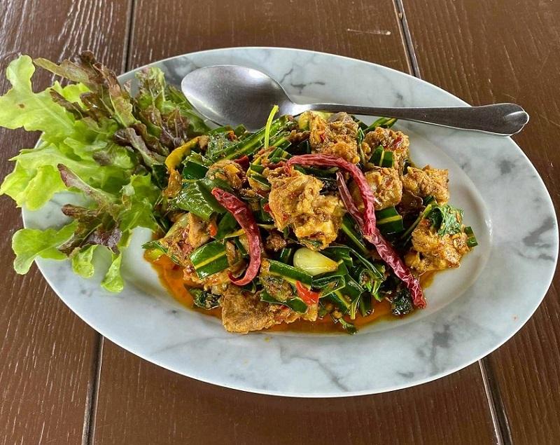 คั่วแห้มไก่