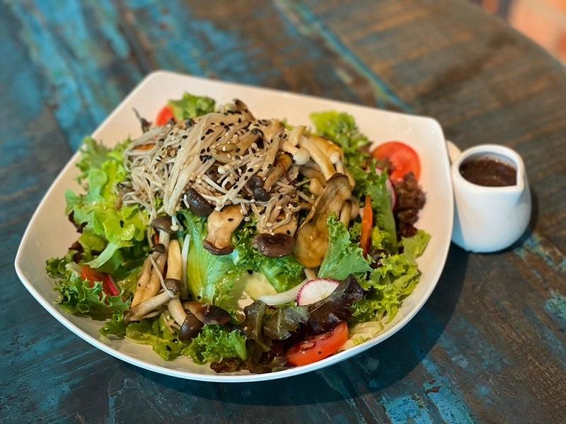 Grilled Mushroom Salad
